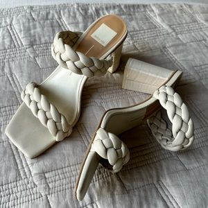 VGUC leather Dolce Vita Cream “Paily” Braided Block Heel Sandals, size 9